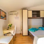 Appartement With A Parking Space Mali Rat