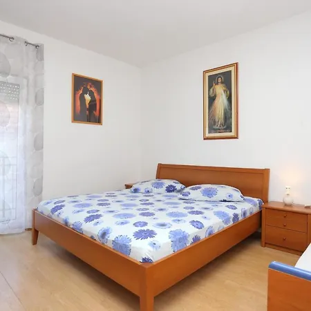 With A Parking Space Mali Rat Lägenhet