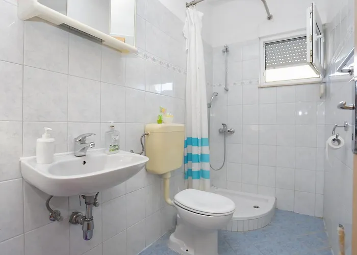 Apartman With A Parking Space Mali Rat Sumpetar