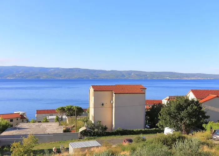 With A Parking Space Mali Rat * Sumpetar