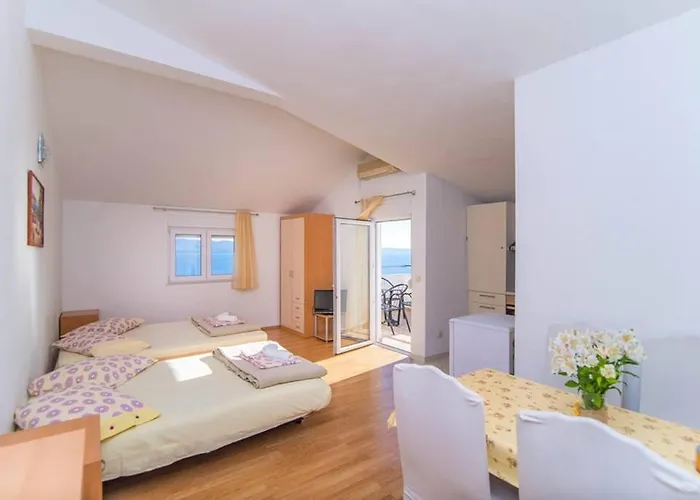 Apartman With A Parking Space Mali Rat Sumpetar